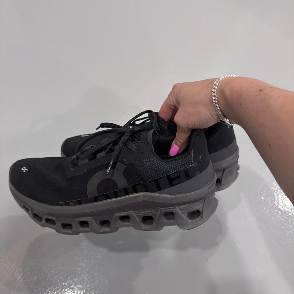 Women's on clouds